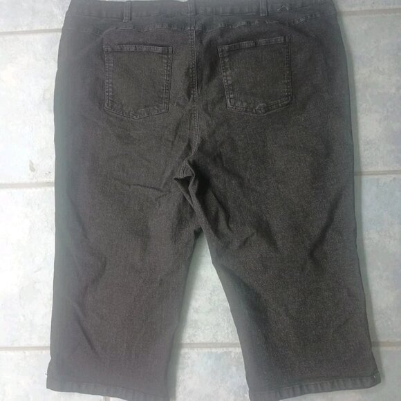 Woman Within 24W Black Denim Capri Jeans Button/Zip Close 2x/3x - Picture 4 of 8